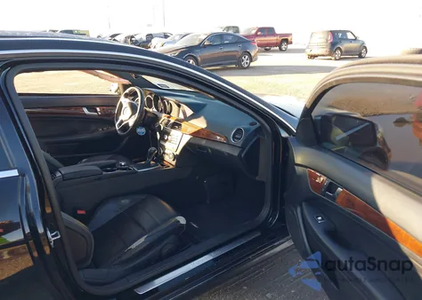 2014 Mercedes-Benz C 350 Sport из США, поврежденный, VIN WDDGJ5HBXEG175889